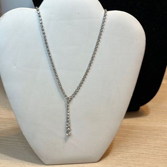 CLEAR Diamond Looking Necklace - Picture 1 of 2